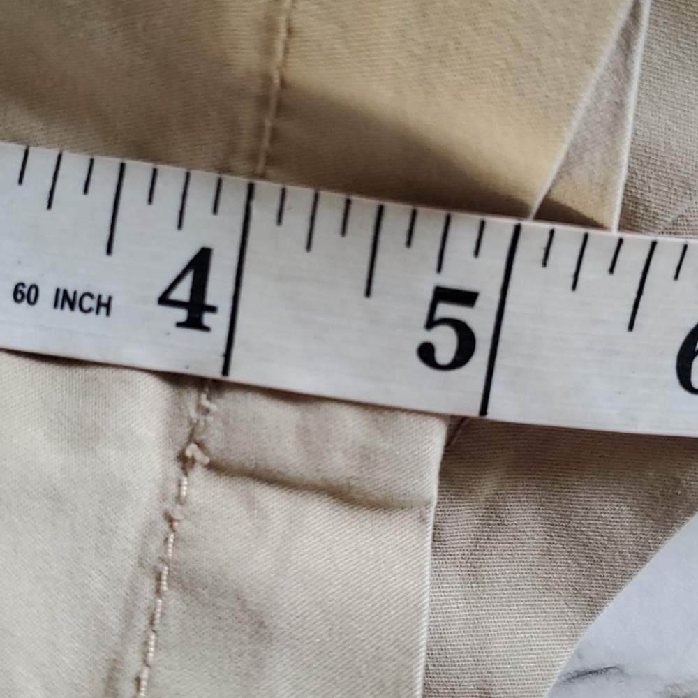 Old Navy twill shorts size 12 - Picture 7 of 9
